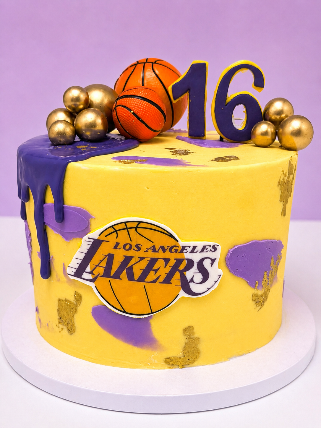 Sports drip cake, Lakers