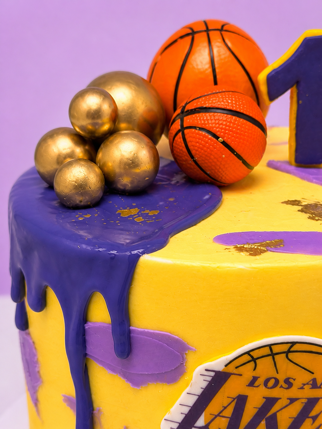 Sports drip cake, Lakers