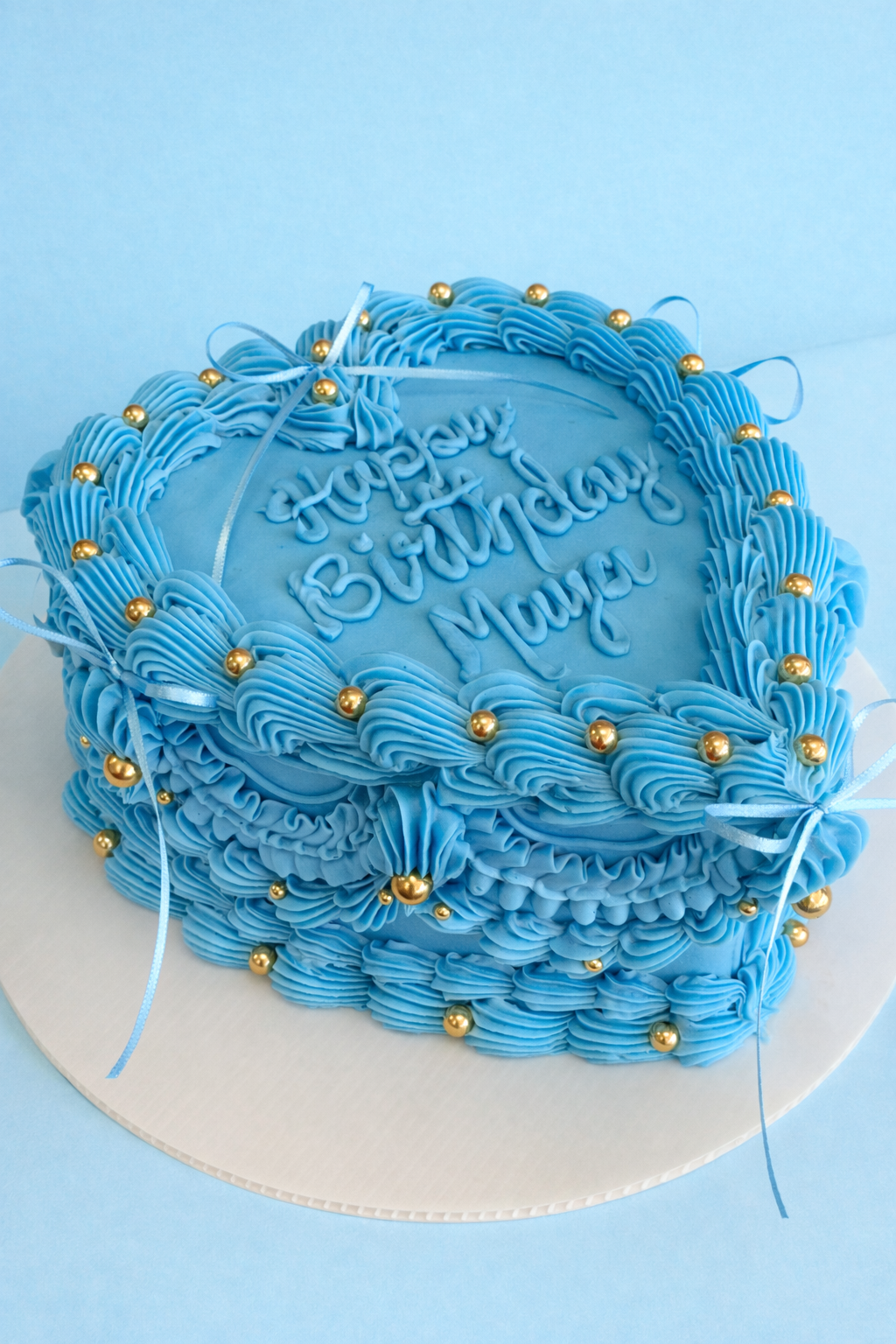 Vintage heart cake