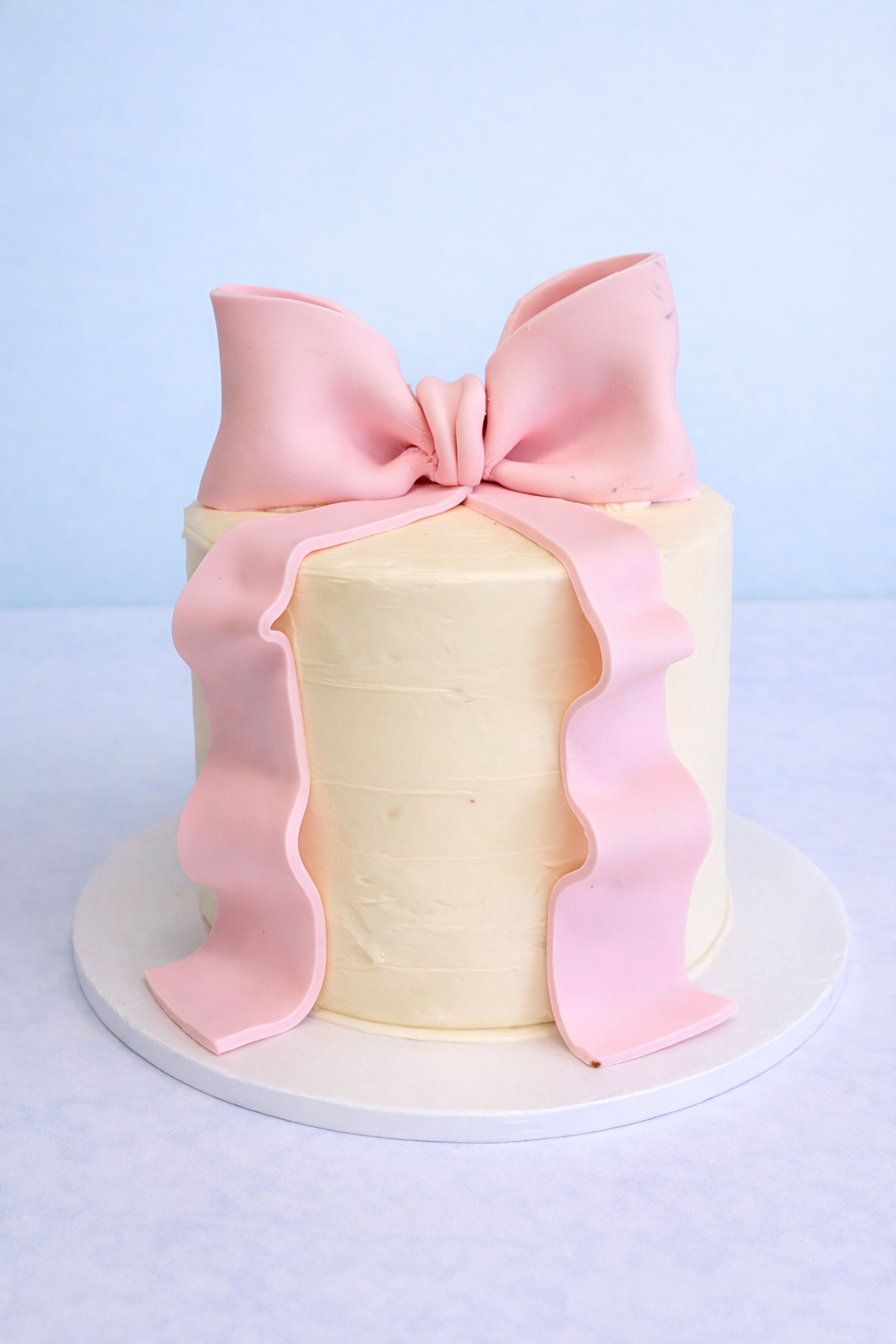Bow cake