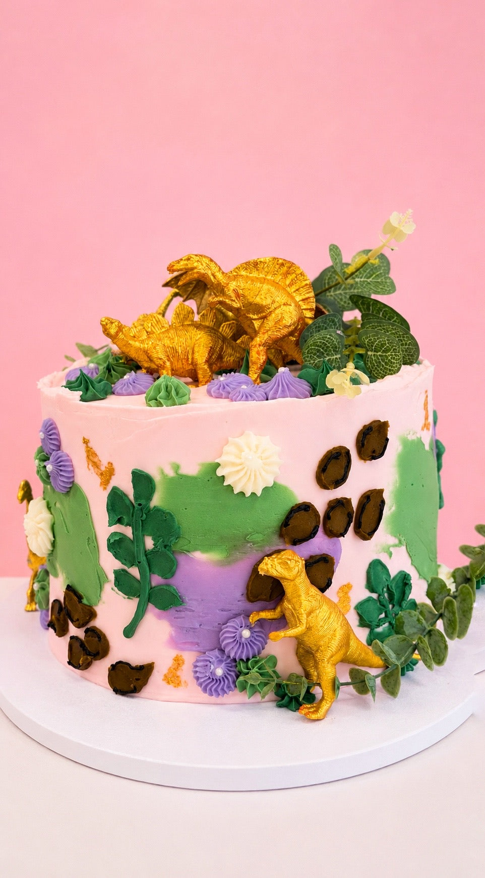 New - Dinosaurs cake