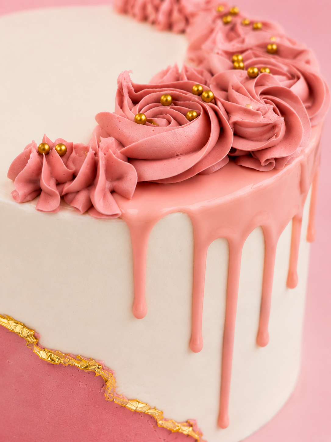 Half dip rosette cake